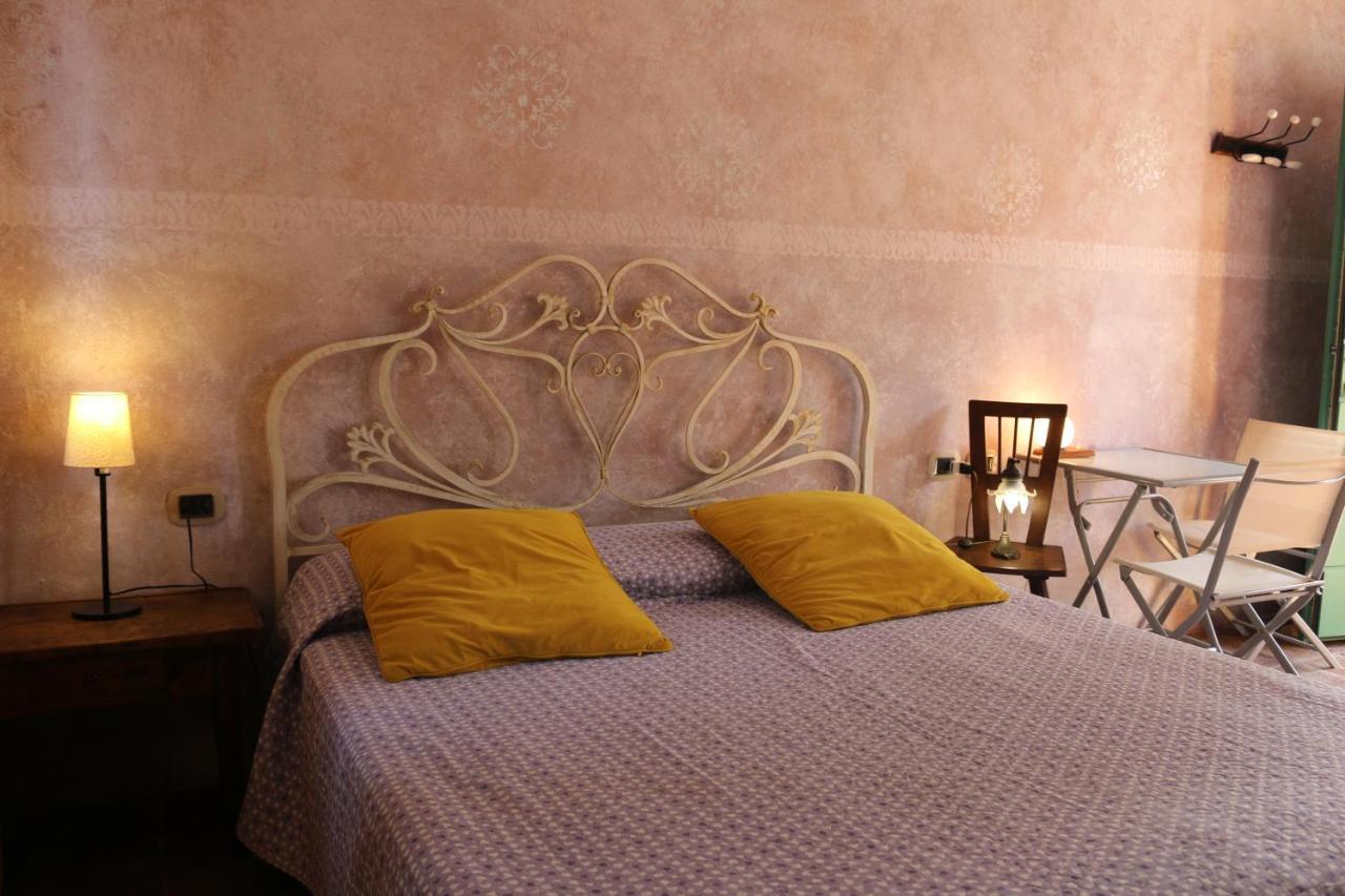 B&B Coco Loco Sesto Calende Bagian luar foto